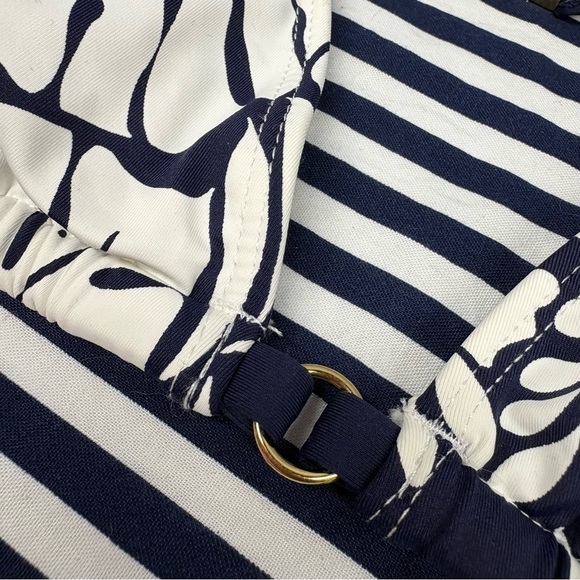 LA BLANCA Navy White Leaf Print Bikini Top Size 4 - Picture 2 of 10